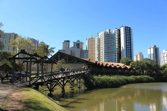 Paraná reduz tempo de abertura de empresas para 8h e 29 minutos