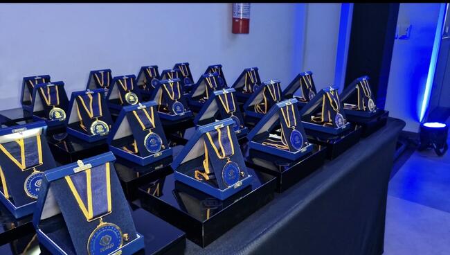 Entrega da Comenda do Registro Mercantil marca a abertura do 42º ENAJ