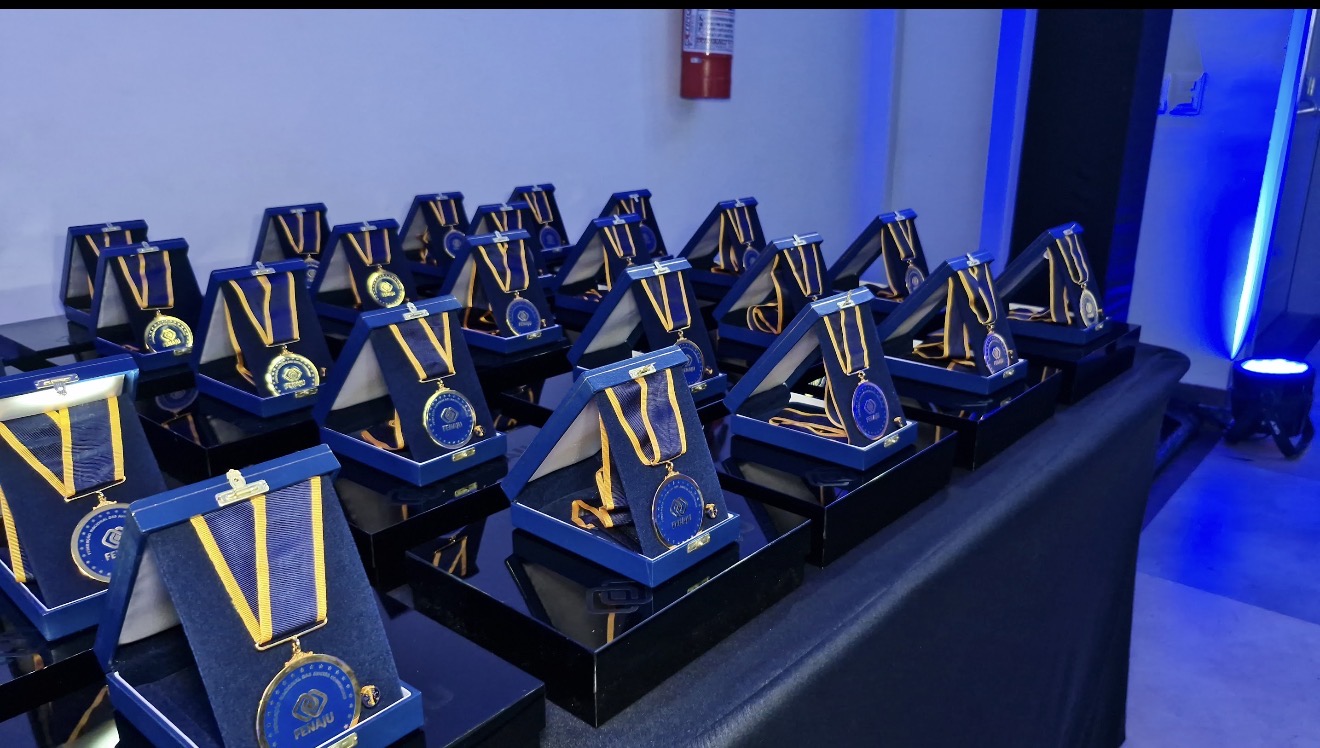 Entrega da Comenda do Registro Mercantil marca a abertura do 42º ENAJ